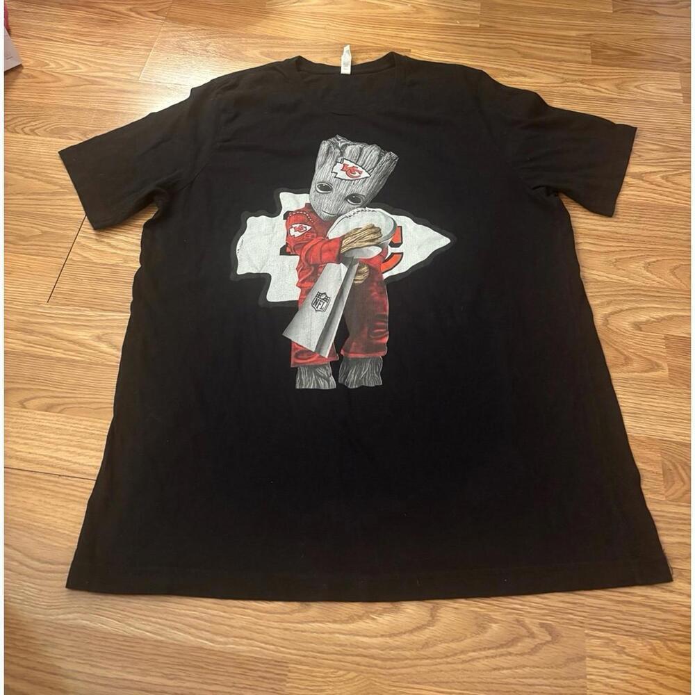 Kansas City Chiefs Marvel T-Shirt Size 2XL